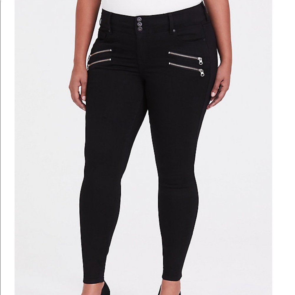 Torrid super stretch jeggings with zippers
